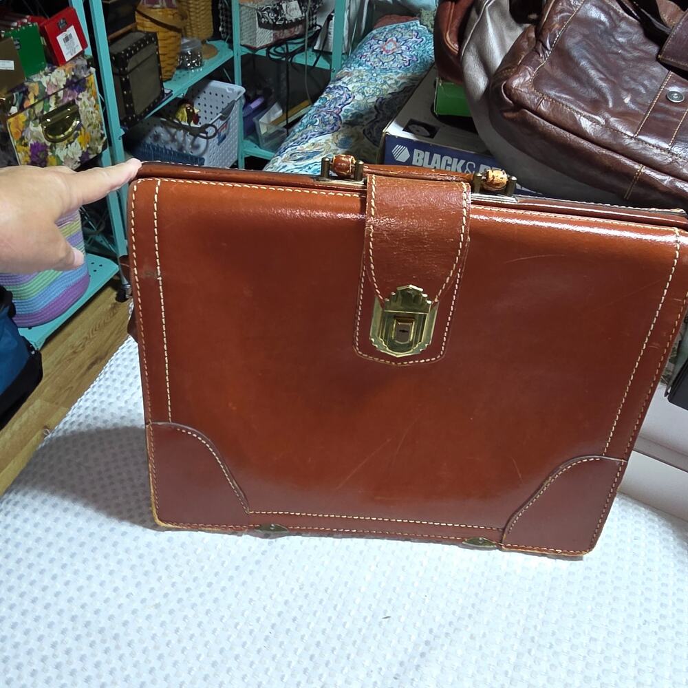 VINTAGE LEATHER DR BAG BRIEFCASE BAG